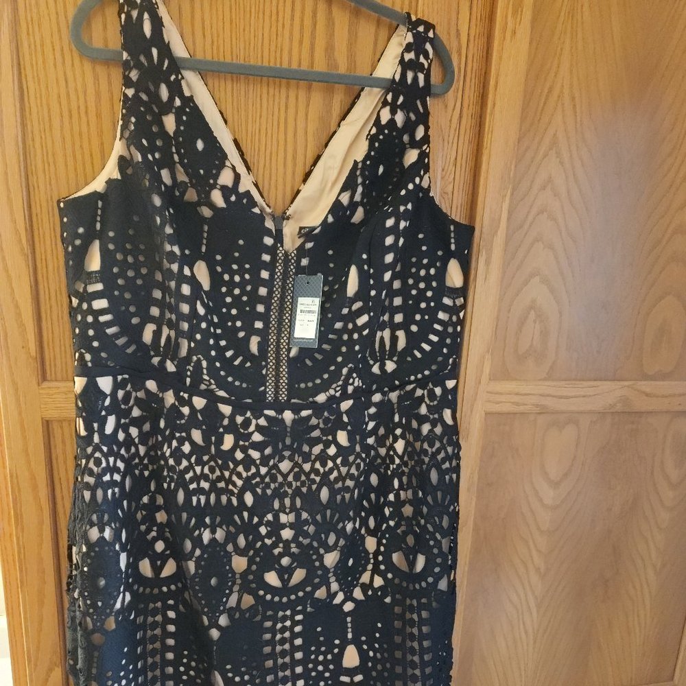 City Chic sleeveless cocktail dres